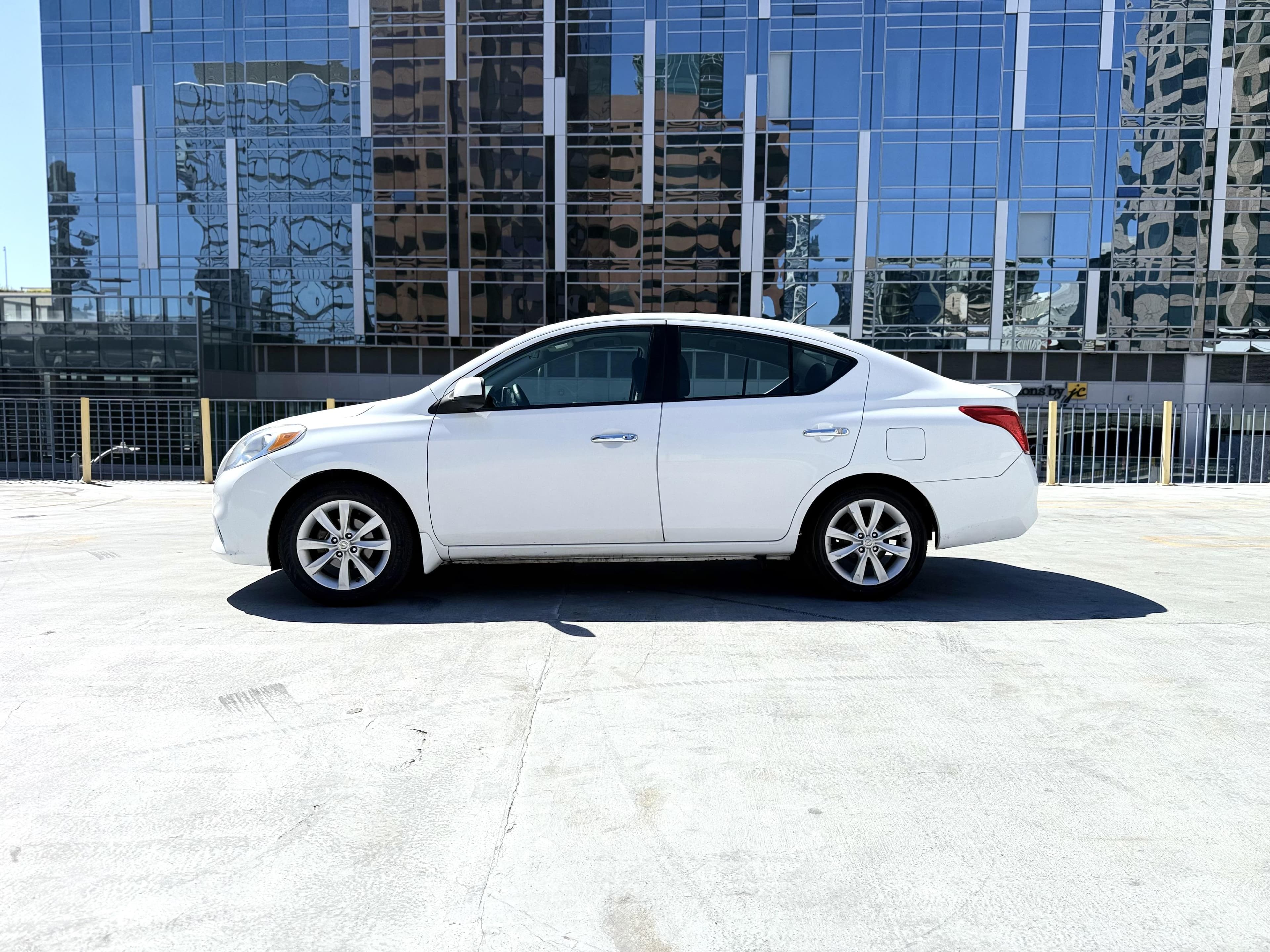 Car carousel image